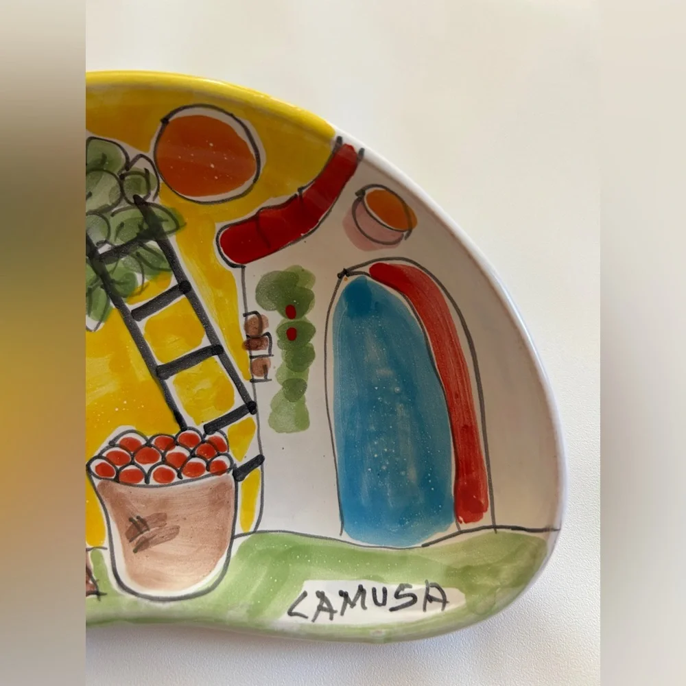 La Musa Pottery Decorative Dish. - Picture 2 of 4